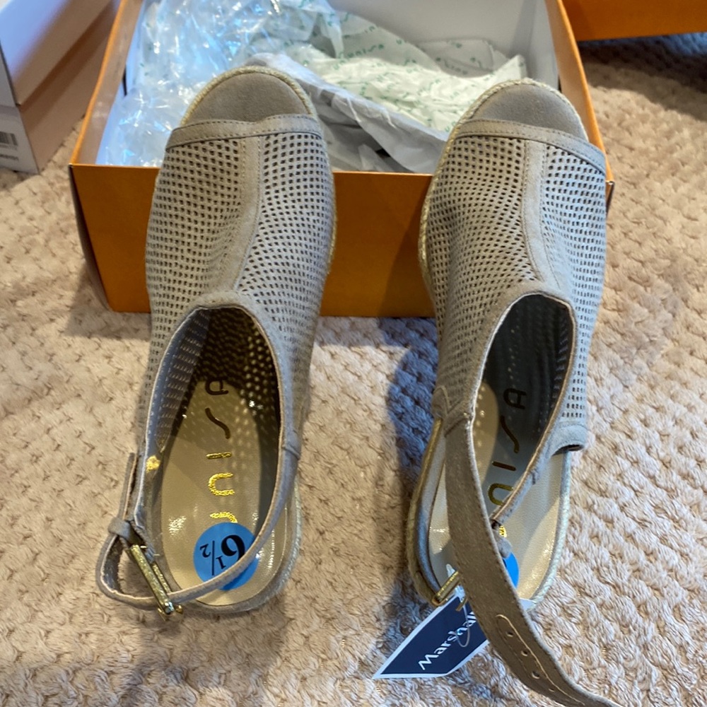 Unisa shoes size 61/2 never worn tags still on